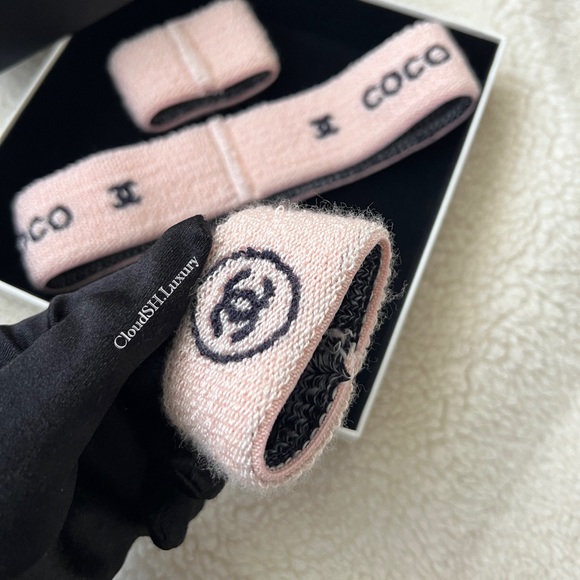 Auth Chanel Sport Line CC Logo Pink Terry Cloth Sweatband Set - Picture 3 of 10